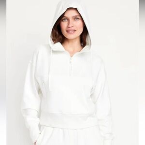 Old Navy Dynamic Fleece Half-Zip Hoodie
